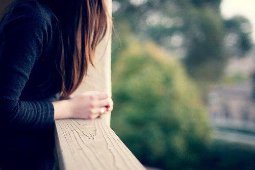 Sad Alone Girl Love Wallpaper and Profile Pictures DP (17)